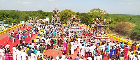கும்பாபிஷேகம் நடந்தபோது எடுத்தபடம்.
