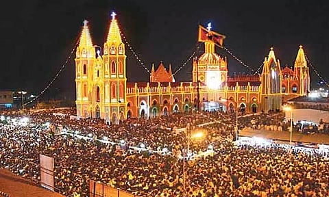 புனித ஆரோக்கியமாதா பேராலய பெரிய தேர்பவனி