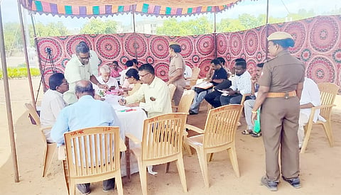 முகாம் நடைபெற்றபோது எடுத்த படம்.
