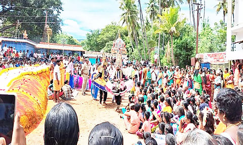 படவேடு திரவுபதியம்மன் கோவிலில் துரியோதனன் படுகளம், தீமிதி விழா
