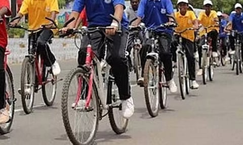 தூய்மையான சென்னை விழிப்புணர்வு சைக்கிள் பேரணி- 600 பேர் பங்கேற்பு