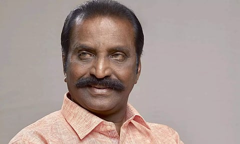 ஆட்டோ ஓட்டுநரை வீட்டுக்கு அழைத்து பாராட்டிய வைரமுத்து.. ஏன் தெரியுமா?