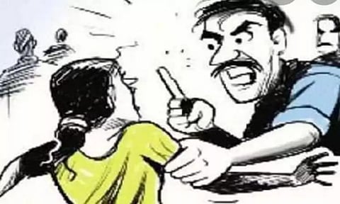 இளம்பெண்-குழந்தைகளுக்கு கொலை மிரட்டல்