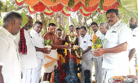 நிகழ்ச்சியில் மகாராஜன் எம்.எல்.ஏ. மற்றும் முக்கிய நிர்வாகிகள் கலந்து கொண்டனர்.