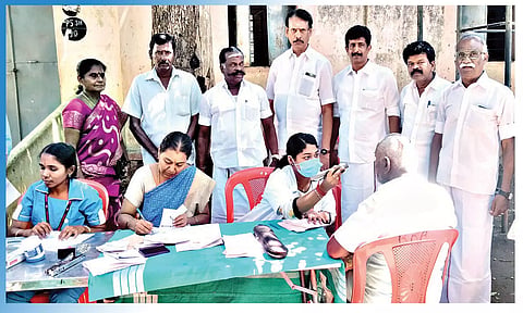 இலவச கண் பரிசோதனை முகாம்