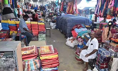 அடுத்த வாரம் முதல் பழைய இடத்தில் ஈரோடு ஜவுளி சந்தை முழுமையாக செயல்படும்- வியாபாரிகள் நம்பிக்கை