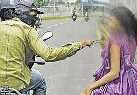பள்ளி ஆசிரியையிடம் 7 பவுன் தாலி சங்கிலி பறிப்பு