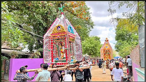 நாசரேத் அருகே பரிசுத்த உபகார மாதா ஆலய திருவிழாவில் சப்பர பவனி