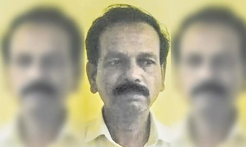 சாராய வியாபாரி தனபாலன்.