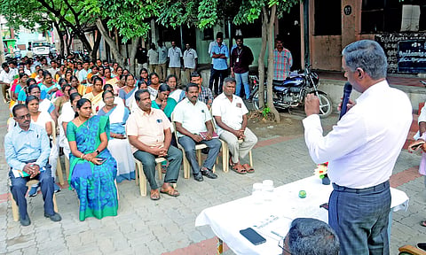 முகாமில் மாநகராட்சி கமிஷனர் ரவிச்சந்திரன் பேசினார்.