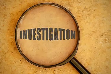 கட்சிக்கொடி வைப்பதில் பிரச்சினை; 4 பேர் மீது வழக்கு