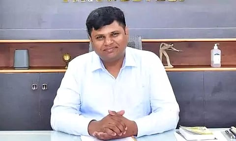 கலெக்டர் காா்த்திகேயன்
