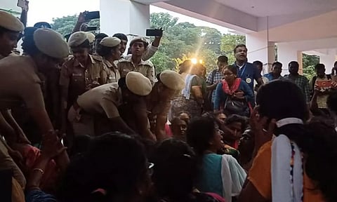 சென்னையில் போராட்டத்தில் ஈடுபட்ட 5 ஆயிரம் ஆசிரியர்கள் இன்று அதிரடியாக கைது