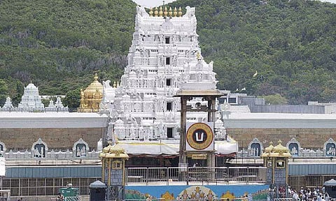 திருப்பதி கோவிலில் கைக்குழந்தையுடன் வரும் பெற்றோர் சாமி தரிசனம் செய்வது எப்படி?