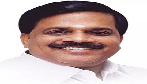 சிறமடம்-அனந்தனார் கால்வாய் சாலை பணிக்கு ரூ.6 கோடியே 98 லட்சம் மதிப்பீடு தயாரிக்கப்பட்டு ஓராண்டு ஆகியும் நிதி ஒதுக்கவில்லை