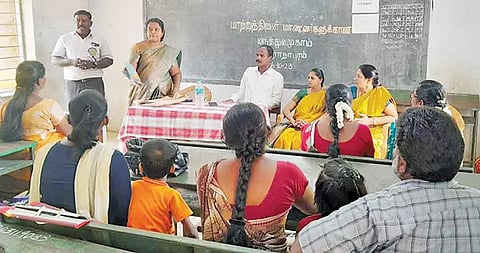 மாற்றுத்திறனாளி குழந்தைகளுக்கான மருத்துவ முகாம் நடந்த போத எடுத்தபடம்.