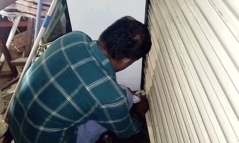 மோசடியில் ஈடுபட்ட நகை கடைக்கு பொருளாதார குற்றப்பிரிவு போலீசார் சீல் வைத்தனர்
