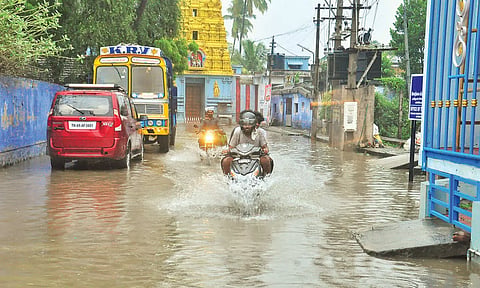குமரியில் மழை நீடிப்பு