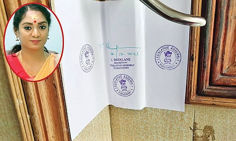 சட்டசபை வளாகத்தில் பதவி நீக்கம் செய்யப்பட்ட சந்திர பிரியங்கா அறைக்கு சீல் வைக்கப்பட்டுள்ள காட்சி.&nbsp;