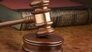 திருச்சியில் வக்கீல் காரை சேதப்படுத்திய மர்ம ஆசாமி