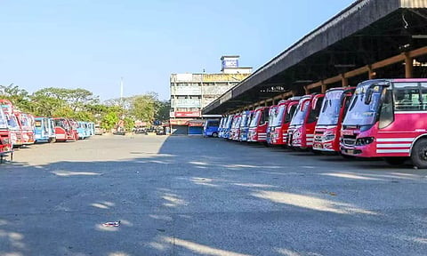 கேரளாவில் இன்று தனியார் பஸ்கள் வேலைநிறுத்தம்: சீட் பெல்ட் கட்டாயத்தை கைவிட வலியுறுத்தல்