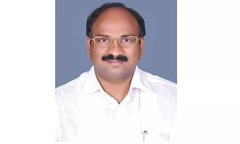 கல் குவாரிகளில் இரவு நேரங்களில் அதிக சத்தத்துடன் கல் உடைப்பதால் வீடுகளில் விரிசல்
