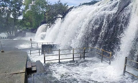 குமரி மாவட்டத்தில் தொடரும் மழை
