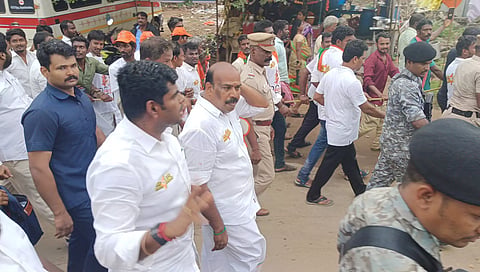 இளைஞர்களை ஏமாற்றி கையெழுத்து இயக்கம் நடத்துகிறது தி.மு.க. - அண்ணாமலை