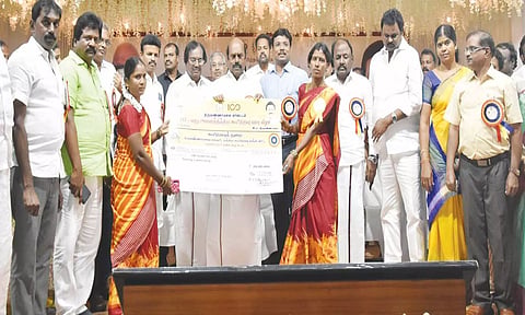 கூட்டுறவு வார விழாவில் ரூ.37.67 கோடி நலத்திட்ட உதவி