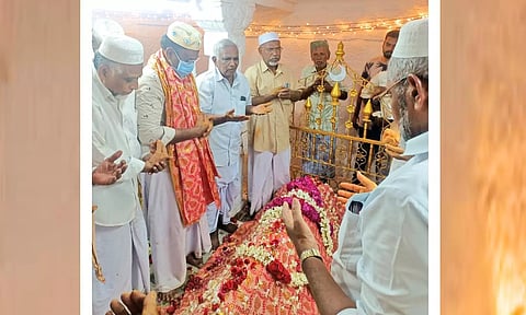 கடையநல்லூர் தர்கா கந்தூரி விழா கொடியேற்றம்