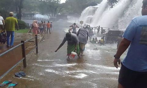 மழை குறைந்ததால் பேச்சிப்பாறை-சிற்றாறு அணைகளில் உபரி நீர் திறப்பு நிறுத்தம்
