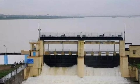 புழல் ஏரியின் கரையில் உடைப்பா... தமிழக அரசு விளக்கம்