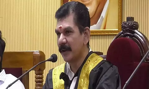 மேயர் மீதான நம்பிக்கை வாக்கெடுப்பை புறக்கணிக்க கவுன்சிலர்கள் முடிவு