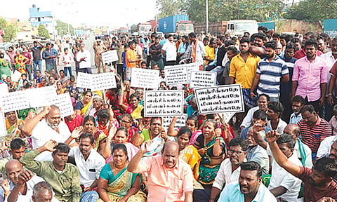 20 மீனவ கிராம மக்கள் 2 இடங்களில் மீண்டும் மறியல்
