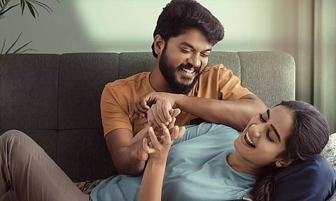 பசங்களுக்கு தான் பசங்கள பத்தி தெரியும்- கவனம் ஈர்க்கும் லவ்வர் டீசர்
