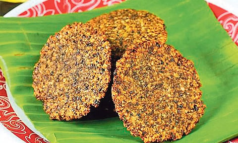எலும்புகளை வலுப்படுத்தும் கொள்ளு - கறுப்பு உளுந்து வடை