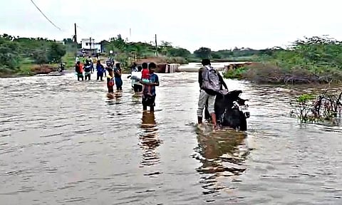 விருதுநகர் மாவட்டத்தில் வெளுத்து வாங்கிய மழை