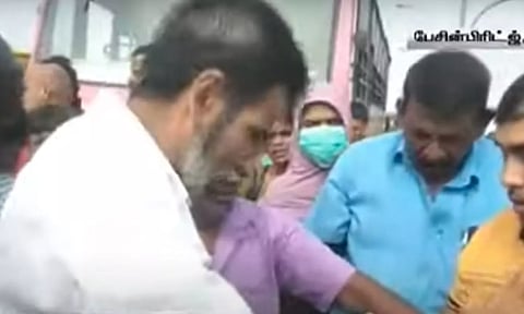 பேசின் பாலத்தில் பைக்குகள் மீது  அரசு பஸ் மோதி விபத்து