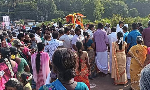 வள்ளலாரின் பல்லக்கு ஊர்வலம் நடைபெற்ற காட்சி.