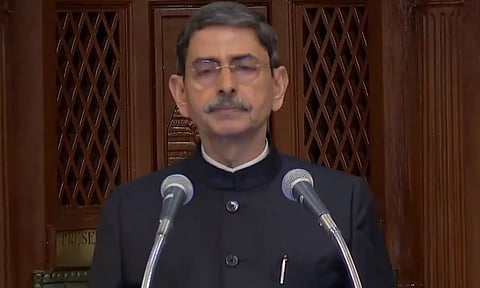தமிழில் பேசி அசத்திய கவர்னர் ஆர்.என்.ரவி