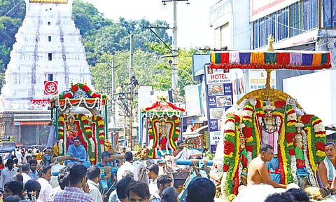 ஸ்ரீகாளஹஸ்தியில் பீஷ்ம ஏகாதசியையொட்டி சுப்பிரமணிய சுவாமி வீதி உலா