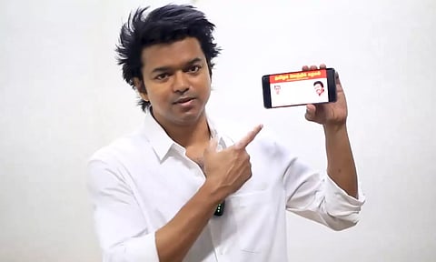 த.வெ.க. உறுப்பினர் சேர்க்கை செயலி அறிமுகம்- முதல் உறுப்பினராக இணைந்தார் விஜய்