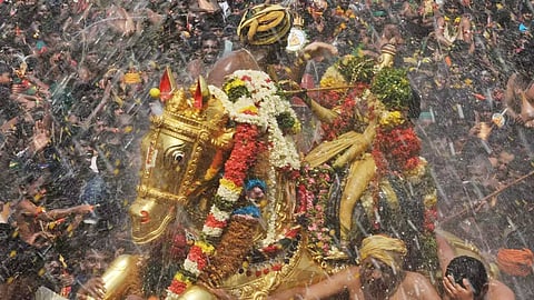 சித்திரை திருவிழா: கள்ளழகர் மீது தண்ணீர் பீய்ச்சி அடிக்க முன்பதிவு தொடக்கம்