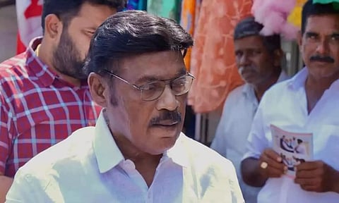 ஜனநாயகம் காக்க குடும்ப ஆட்சி அகற்றப்பட வேண்டும்- பாரிவேந்தர்