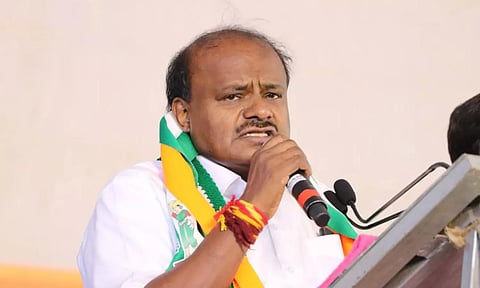 100 சித்தராமையாக்கள் வந்தாலும் எங்கள் கட்சியை ஒன்றும் செய்யமுடியாது: குமாரசாமி ஆவேசம்