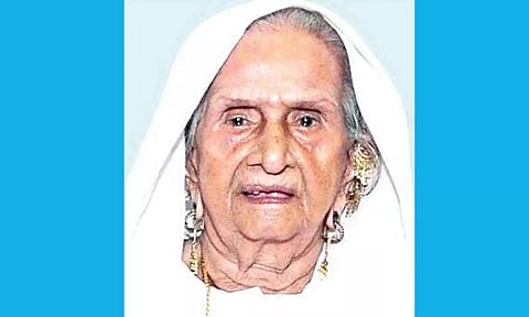 கேரளாவில்  அதிக முறை வாக்களித்ததற்கான சான்றிதழ் பெற்ற மூதாட்டி மரணம்