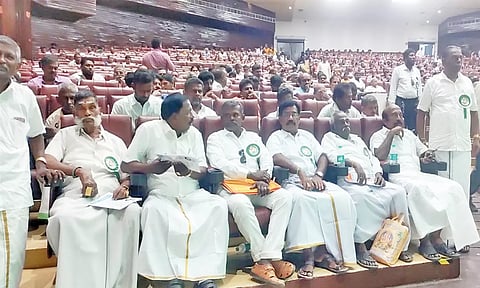 சென்னை ஆயிரம் விளக்கு கிரீம்ஸ் சாலைக்கு டாக்டர் பா.சிவந்தி ஆதித்தனார் பெயர்: வணிகர்கள் மகாஜன சங்க மாநாட்டில் தீர்மானம்