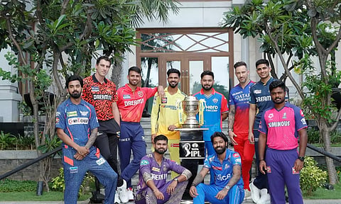 கடும் போட்டிக்கு நடுவே பிளேஆப் சுற்றுக்குள் நுழையும் 4 அணிகள்?