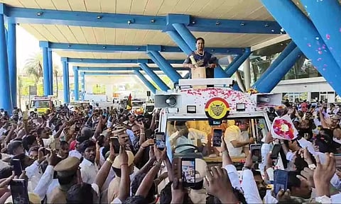 பத்மபூஷண் விருதுடன் அனுமதி மீறி பேரணி- தேமுதிகவினர் 20 பேர் மீது வழக்குப்பதிவு