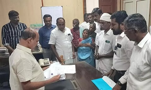 ஒடிசாவில் உயிரிழந்த மகனின் உடலை மீட்டு தரக்கோரி தாய் மனு